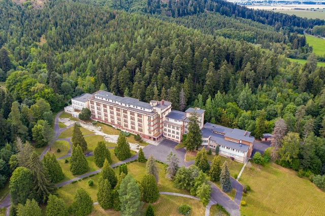 공공 및 특수시설